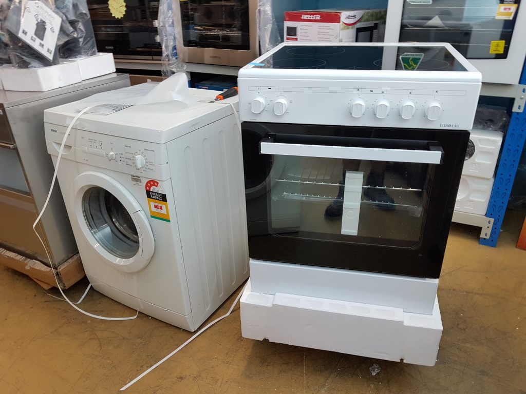 Eurotag 60cm Freestanding Electric Oven + Ceramic Cooktop STOVE