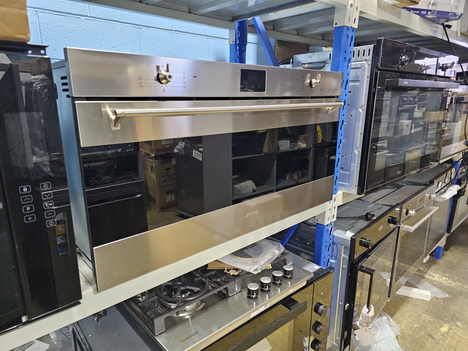 Smeg SFRA9300TVX 90cm Built-In Thermoseal Oven – Ex Display - Image 2