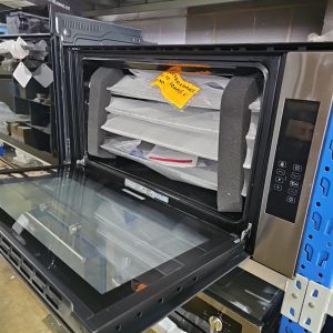 IAG IOM9SE4 90cm Built-In Electric Oven