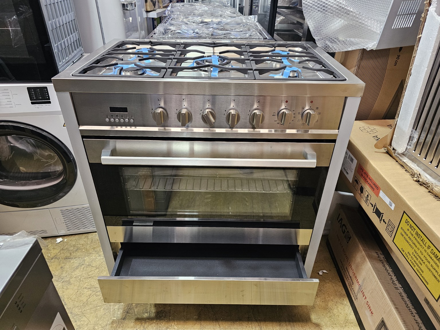 Technika TU950TME8 90cm Dual Fuel Freestanding Cooker – Ex Display - Image 5