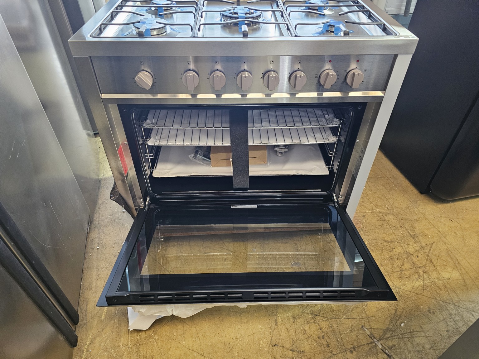 Technika Bellissimo B9GEFTSS-5 90cm Dual Fuel Freestanding Cooker – Ex Display - Image 4
